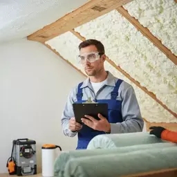 Choosing the Right Contractor for Your Spray Foam Insulation Installation Project